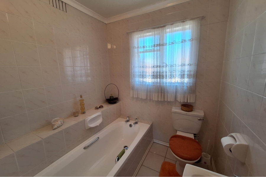 4 Bedroom Property for Sale in Tygerdal Western Cape